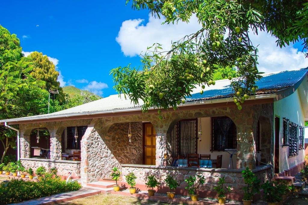 Seashell Self Catering Villa Grand Anse  Room photo