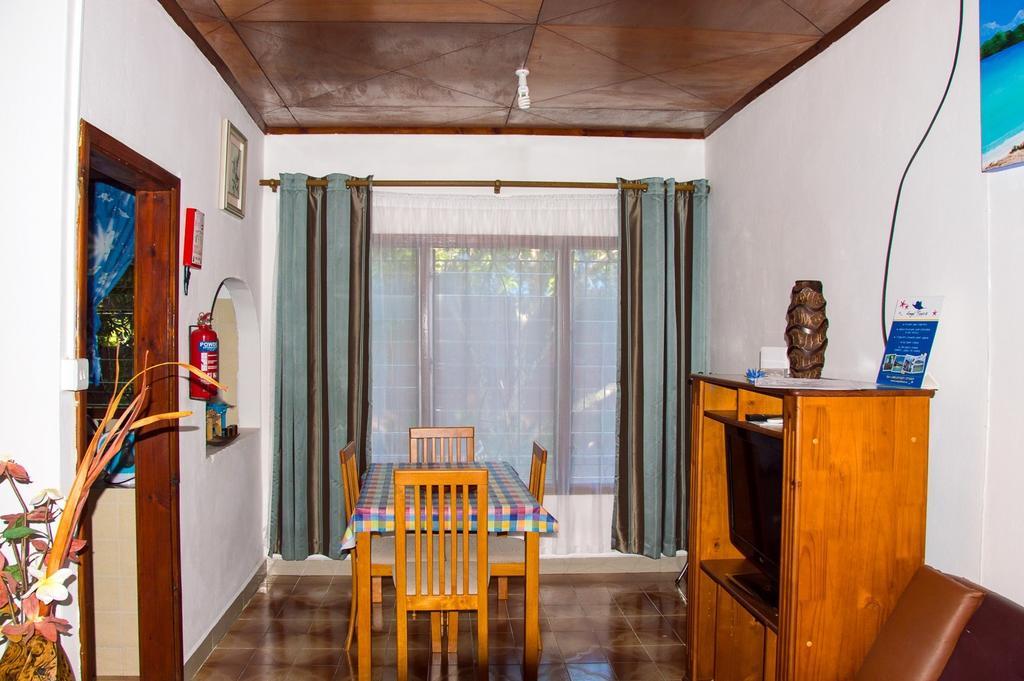 Seashell Self Catering Villa Grand Anse  Room photo